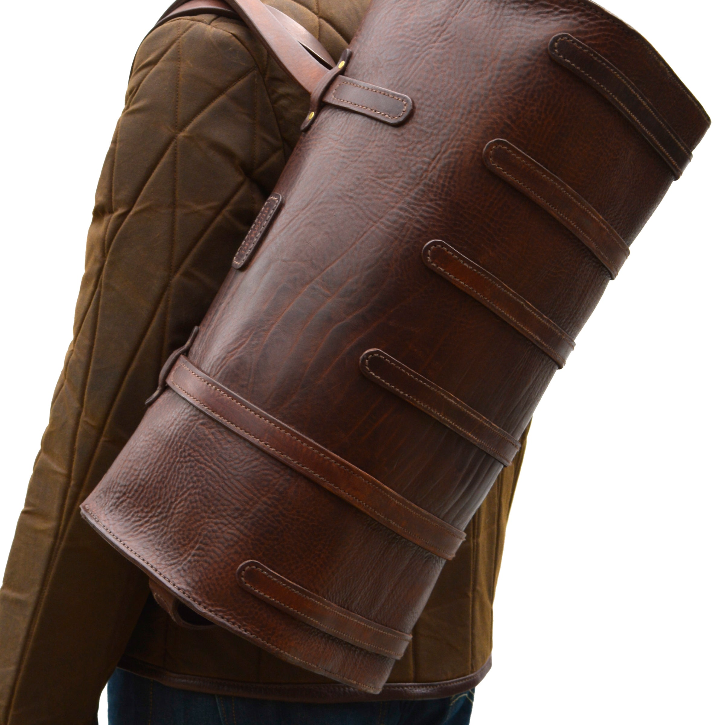 Image of the DE BRUIR handmade Duffle Bag showing the strap details that protect the base of the bag.
The 3mm thick veg-tanned leather has a heavy character grain from the neck area of the cowhide.
This is European leather that is tanned in Italy. The bag is created in Ireland.