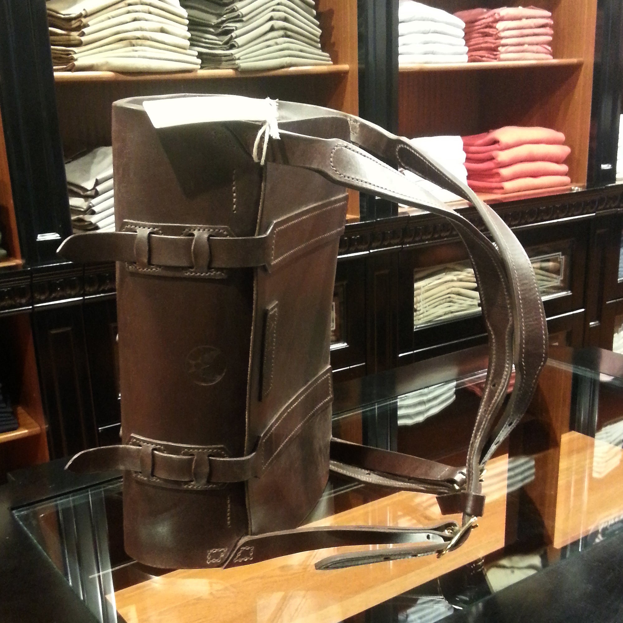 The DE BRUIR Parachuter Bag customised for AVIREX Civilian & Military Tailoring.